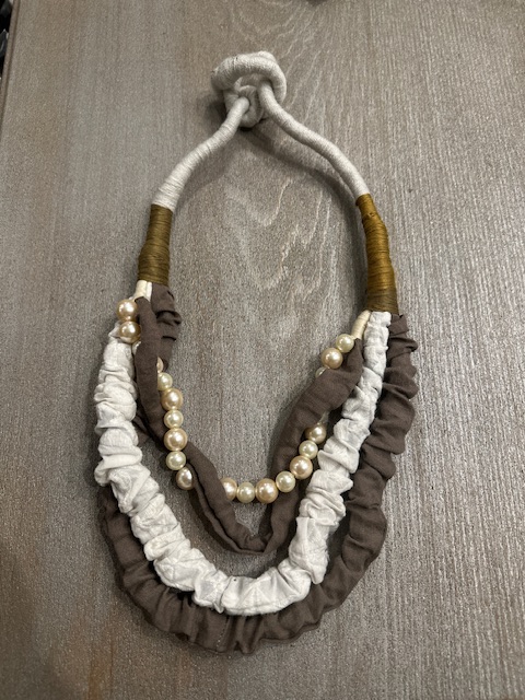 گردنبند پارچه ای